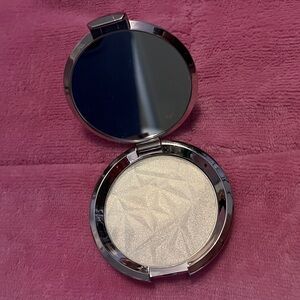 Becca Shimmering Skin Perfector Pressed Highlighter - Vanilla Quartz